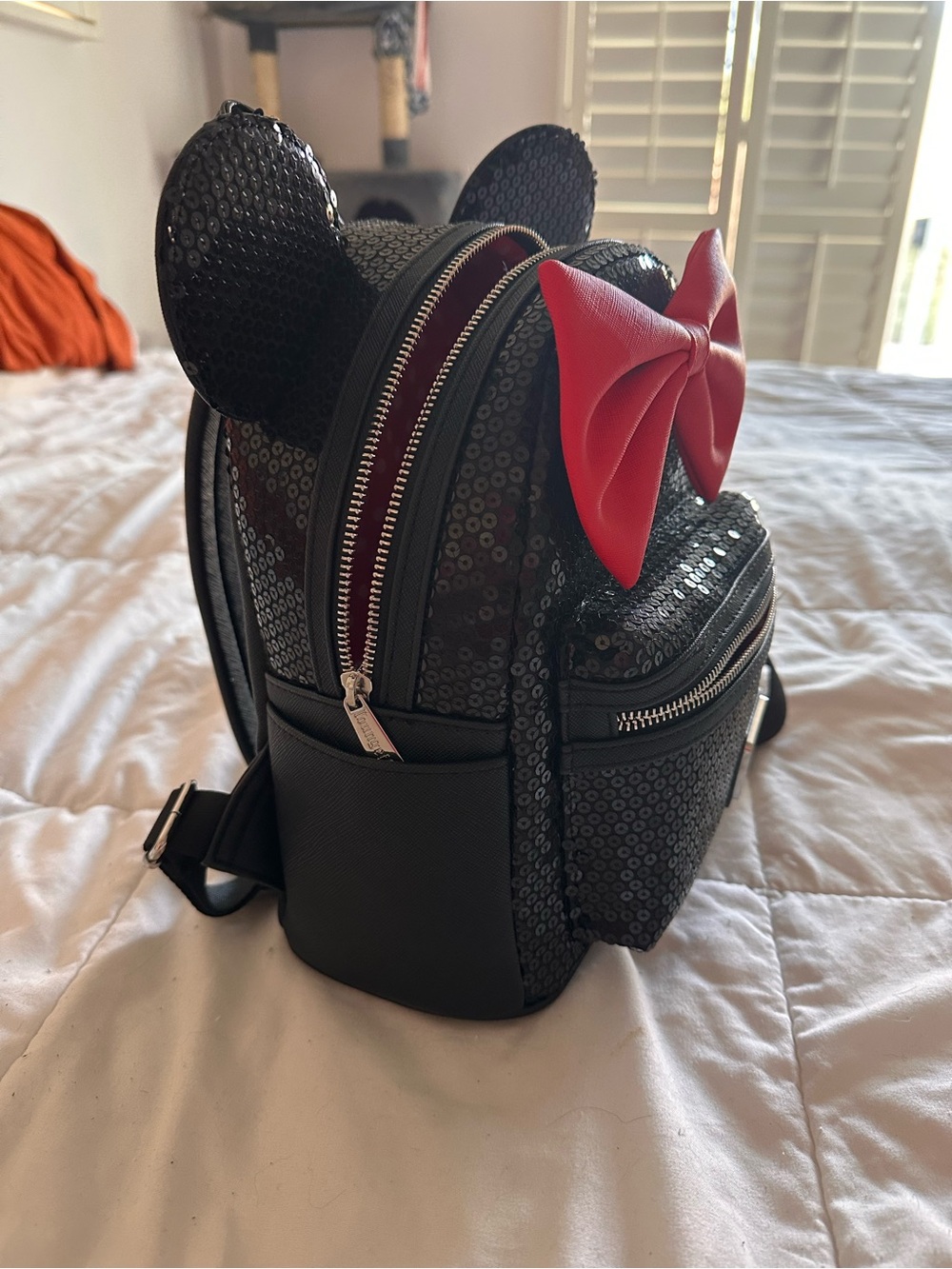 Loungefly x Disney Black Sequin Minnie Mouse Backpack with Red Bow - Picture 6 of 6